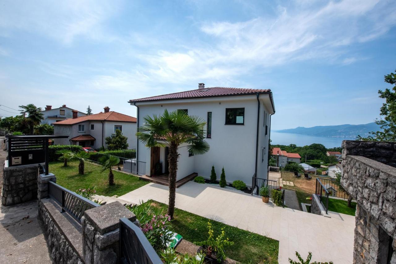 Apartments Alba Chiara Кастав Экстерьер фото