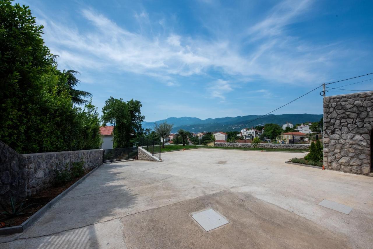 Apartments Alba Chiara Кастав Экстерьер фото