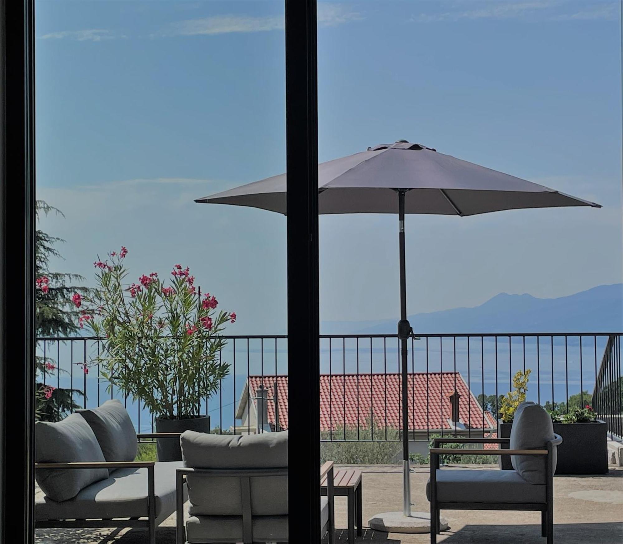 Apartments Alba Chiara Кастав Экстерьер фото