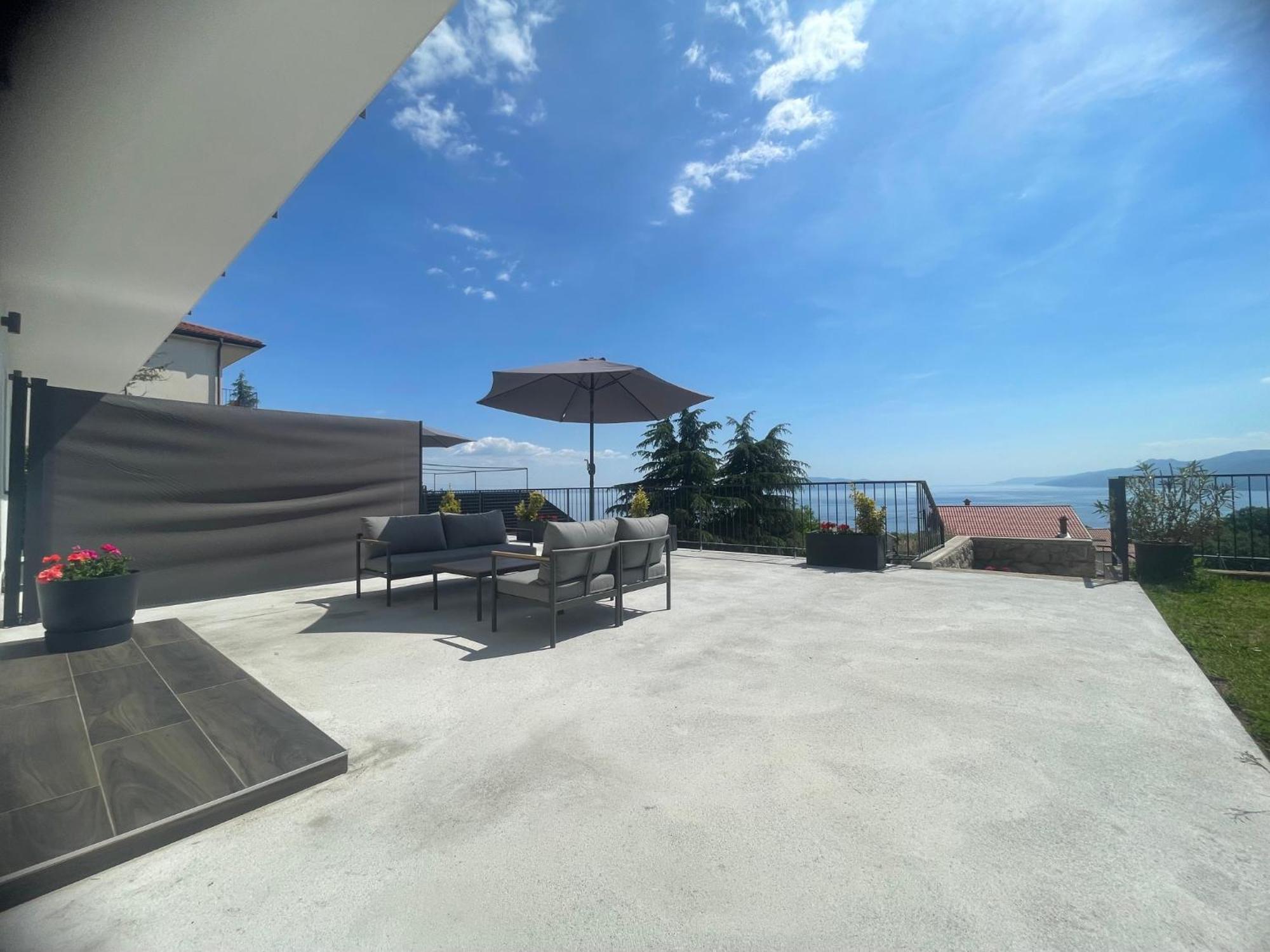 Apartments Alba Chiara Кастав Экстерьер фото