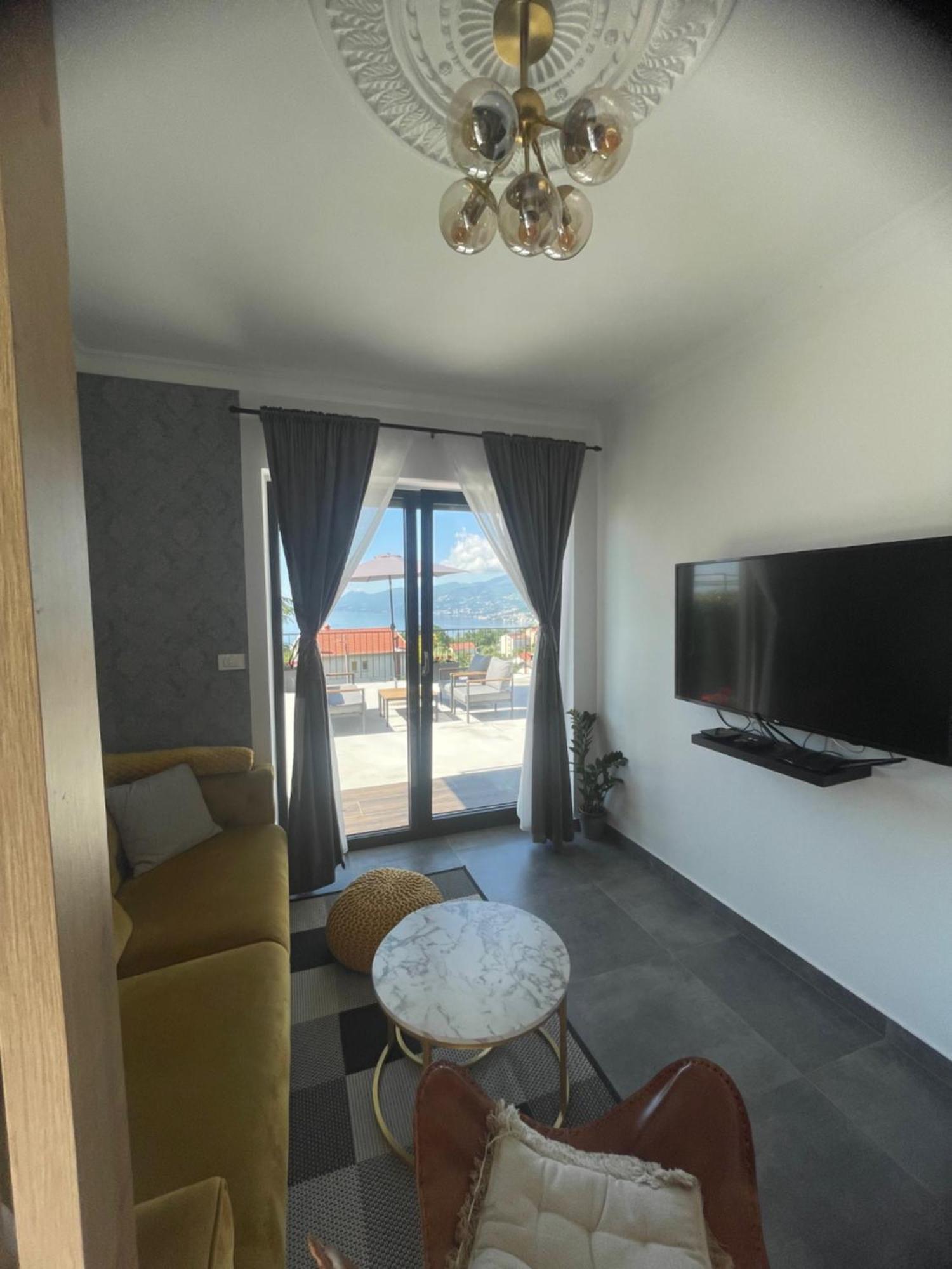 Apartments Alba Chiara Кастав Экстерьер фото